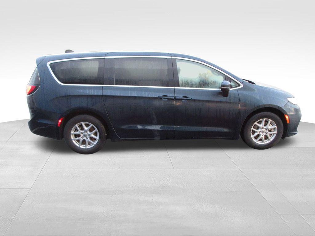 used 2023 Chrysler Pacifica car, priced at $23,349
