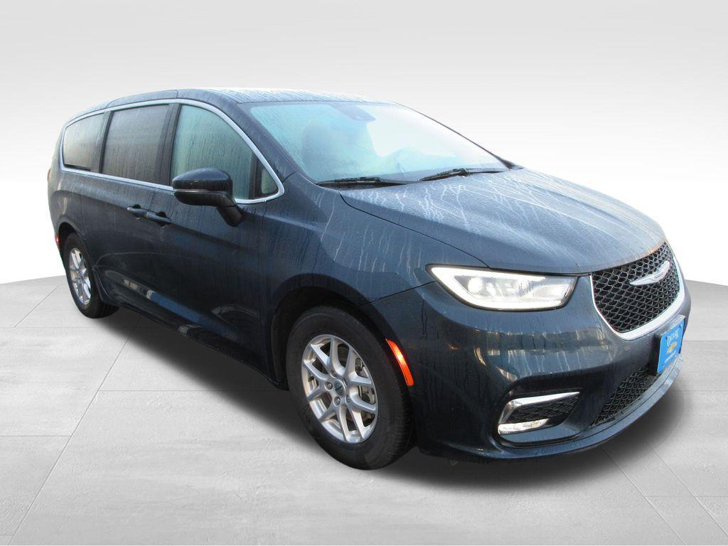 used 2023 Chrysler Pacifica car, priced at $23,349