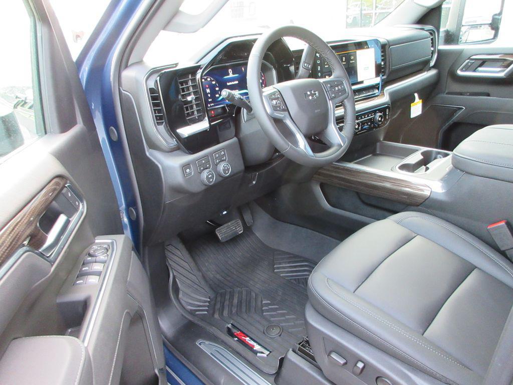 new 2026 Chevrolet Silverado 3500 car, priced at $75,692