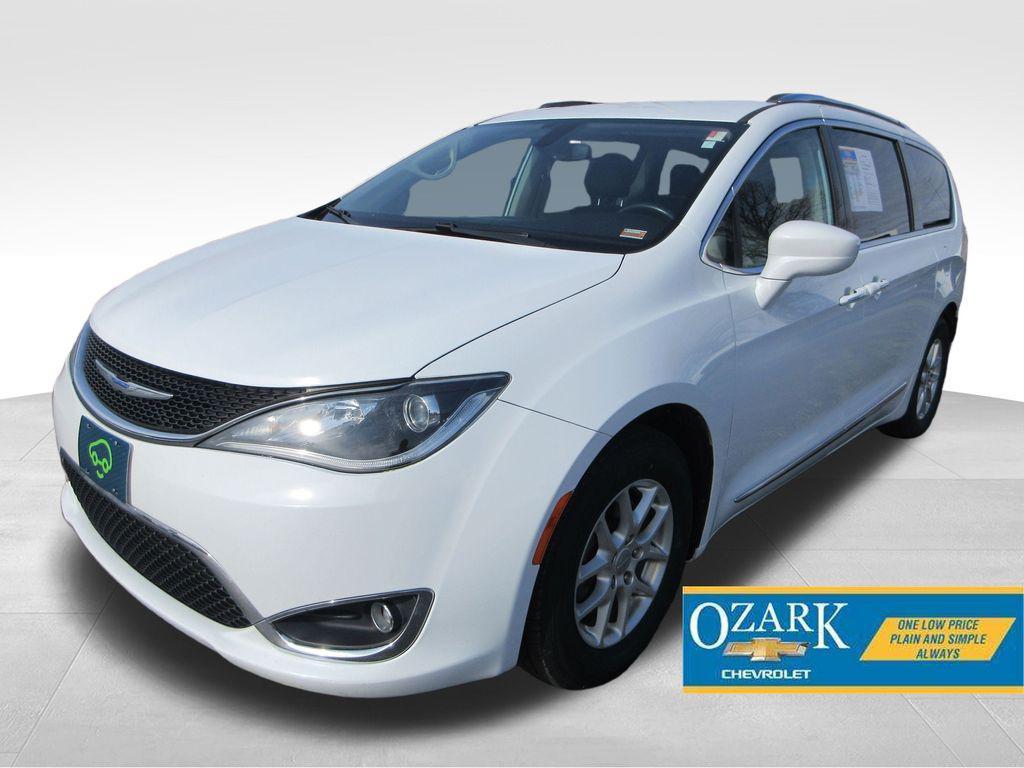 used 2020 Chrysler Pacifica car, priced at $13,980