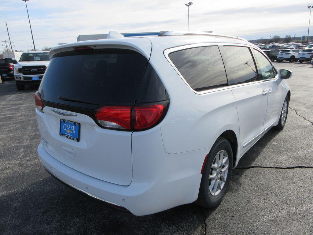 used 2020 Chrysler Pacifica car, priced at $13,980