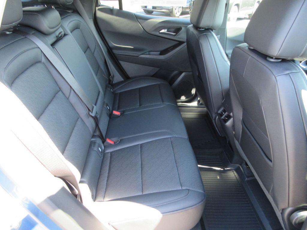 new 2026 Chevrolet Equinox car, priced at $31,411