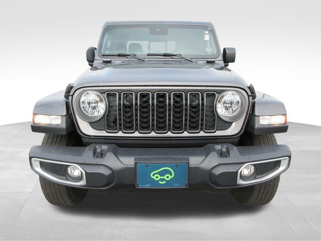 used 2024 Jeep Gladiator car, priced at $33,349