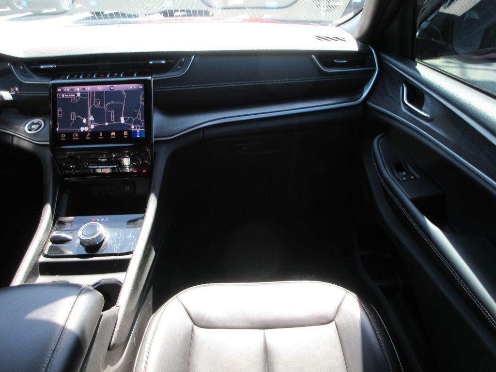 used 2024 Jeep Grand Cherokee car, priced at $33,349