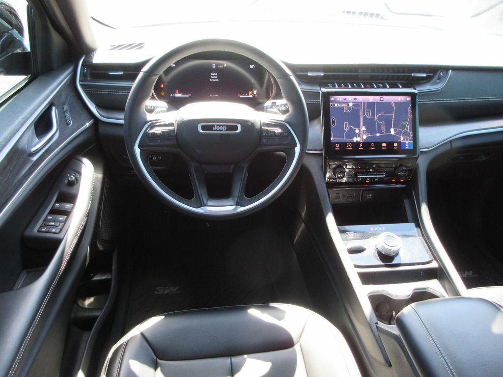 used 2024 Jeep Grand Cherokee car, priced at $33,349