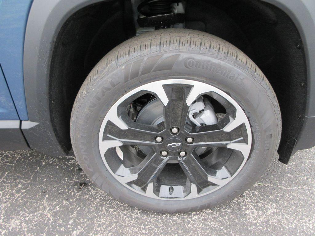 new 2026 Chevrolet Equinox car, priced at $30,757