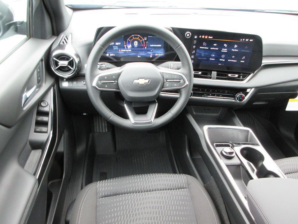 new 2026 Chevrolet Equinox car, priced at $29,308