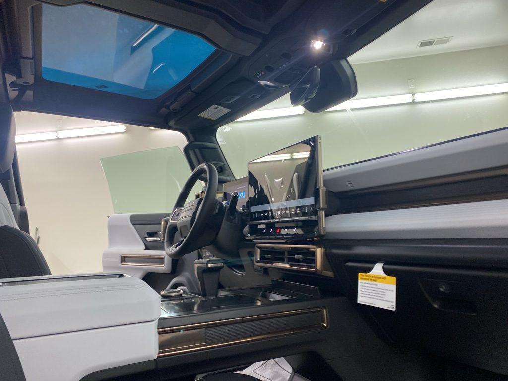 new 2025 GMC HUMMER EV Pickup car, priced at $95,499