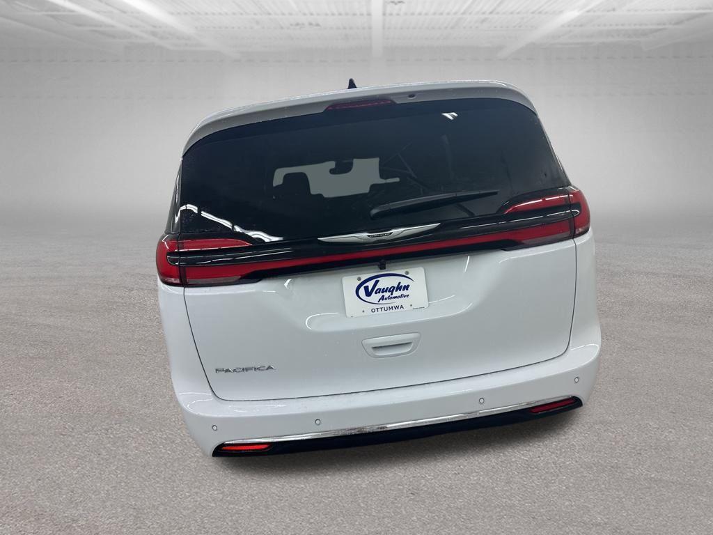 new 2026 Chrysler Pacifica car, priced at $39,808