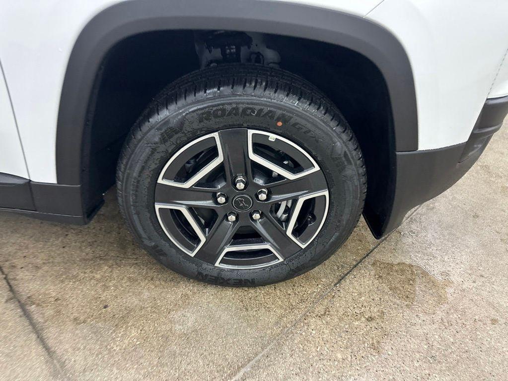new 2026 Jeep Cherokee car, priced at $34,891