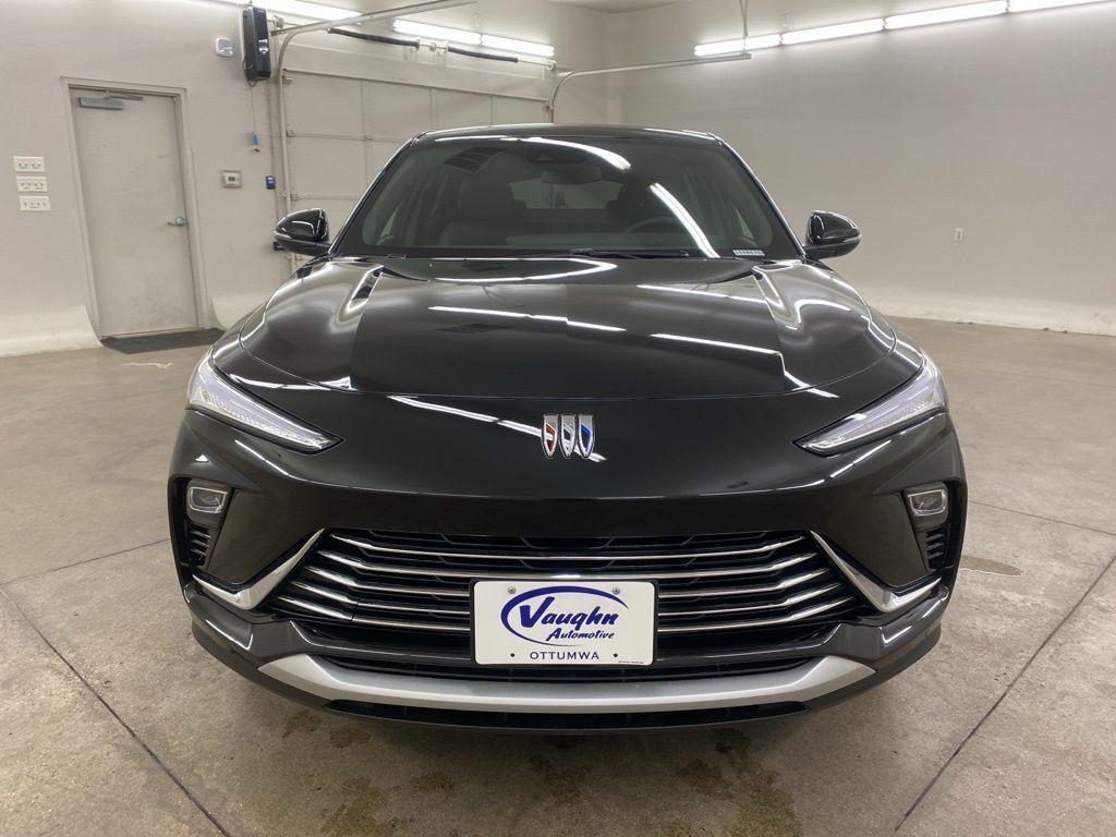 new 2025 Buick Envista car, priced at $22,999