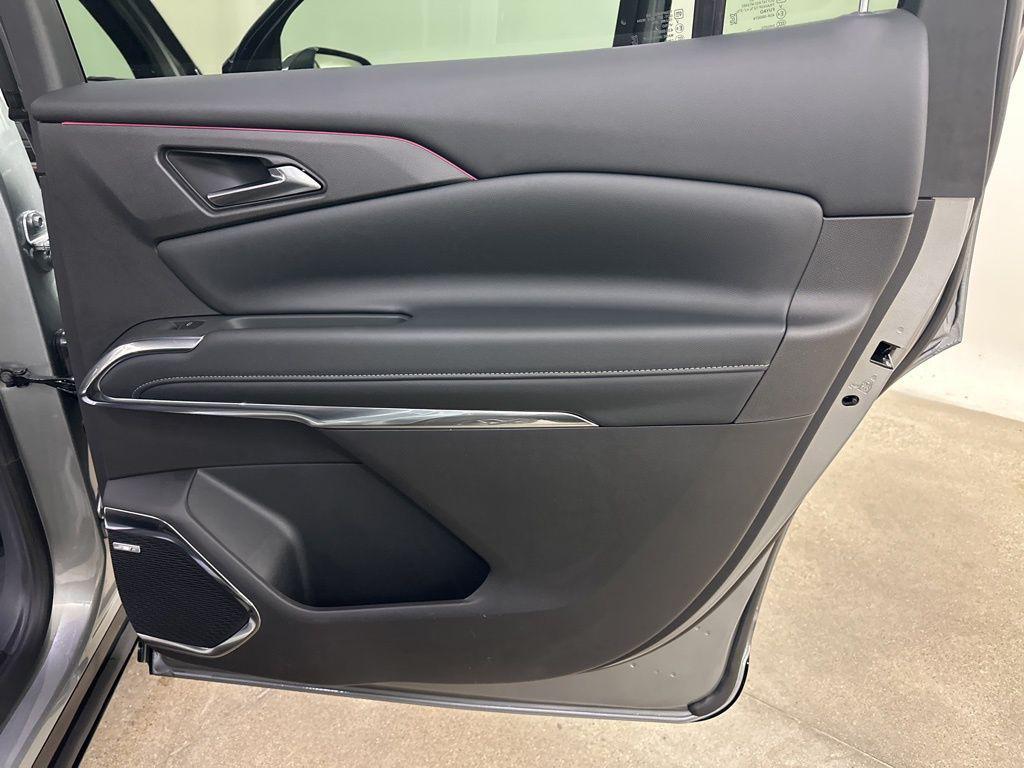 new 2026 Chevrolet Traverse car, priced at $57,161