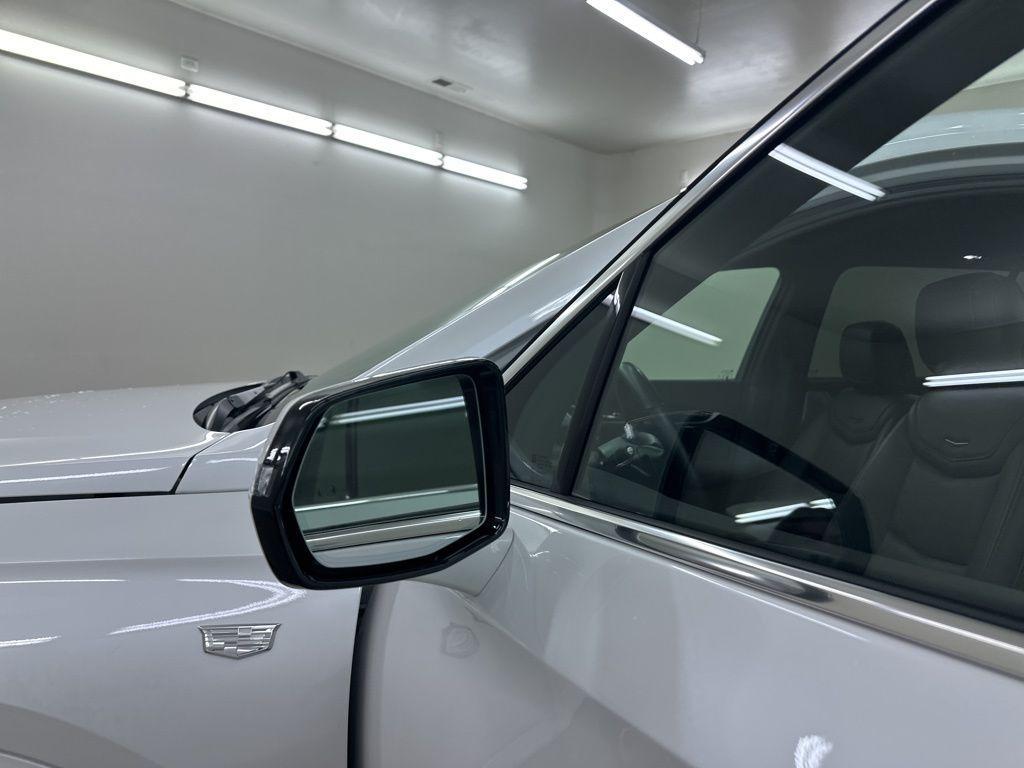 used 2025 Cadillac XT6 car, priced at $44,999