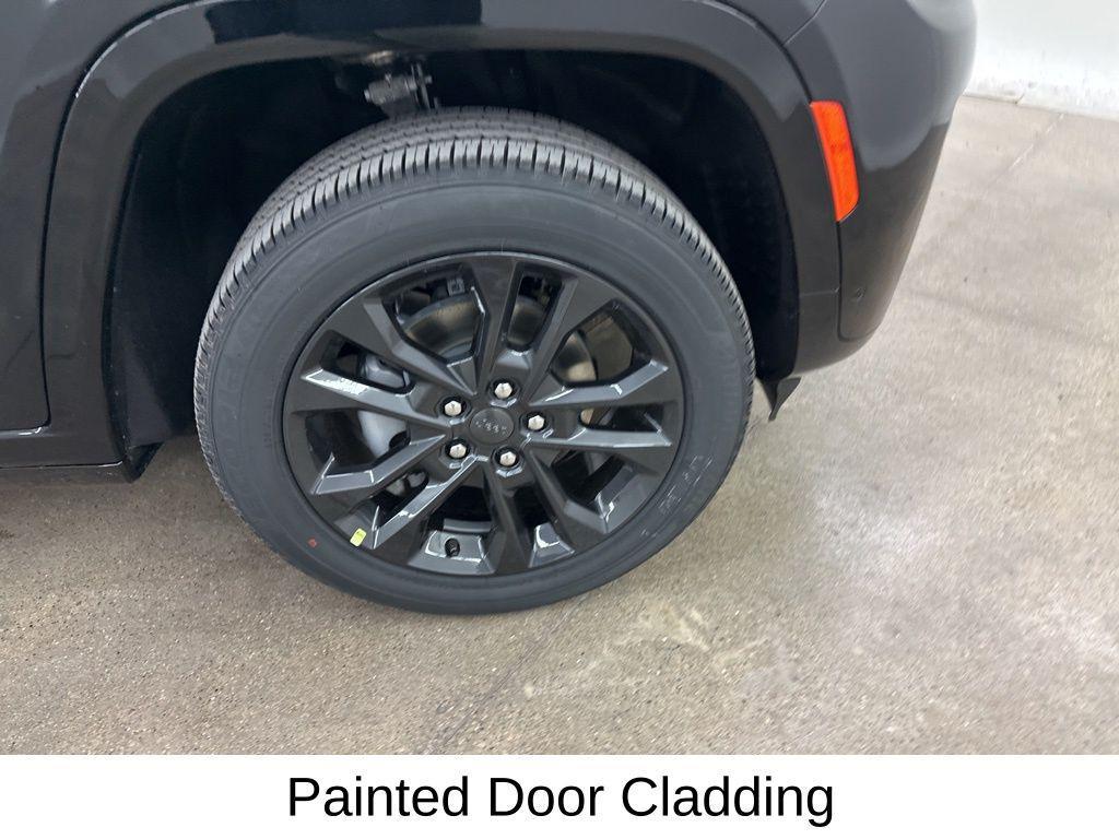 new 2026 Jeep Grand Cherokee car, priced at $44,733