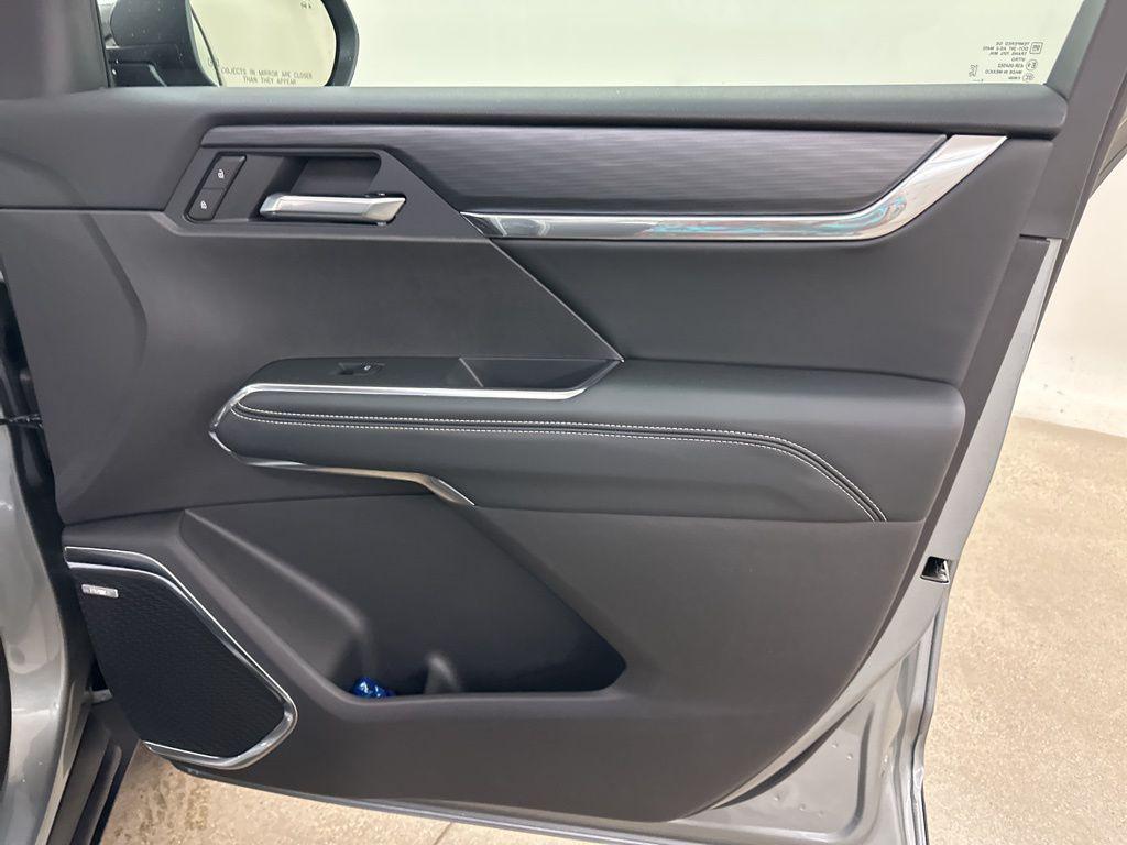 new 2026 GMC Acadia car, priced at $49,086