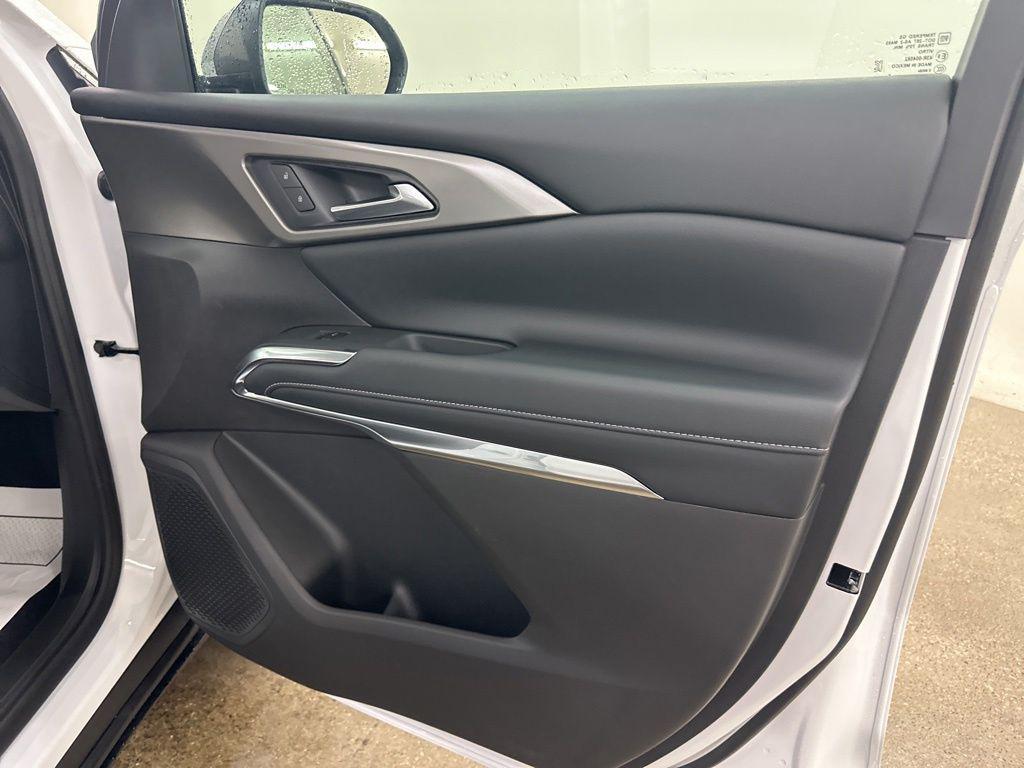 new 2026 Chevrolet Traverse car, priced at $44,020