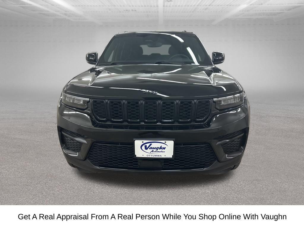 used 2024 Jeep Grand Cherokee car, priced at $33,999
