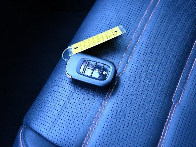 used 2025 Honda CR-V Hybrid car, priced at $33,553