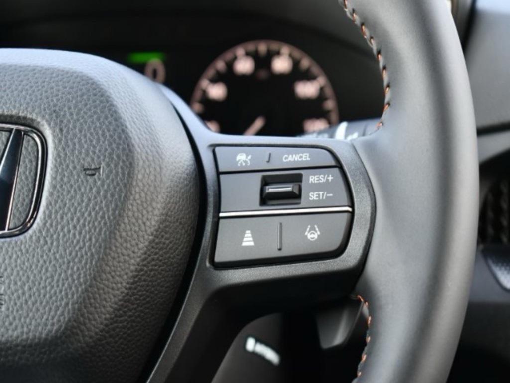 used 2025 Honda CR-V Hybrid car, priced at $35,892