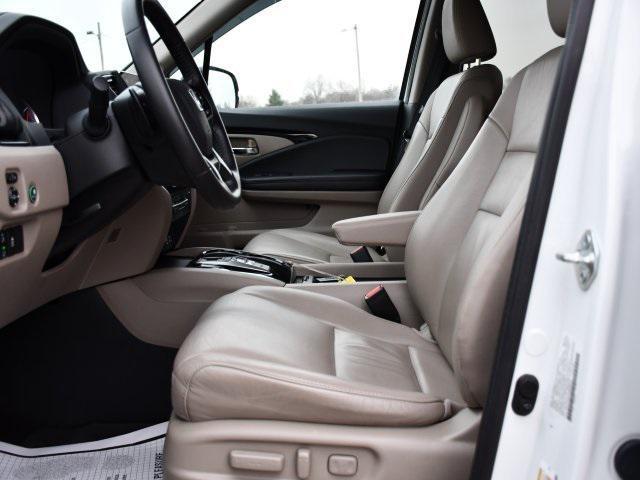 used 2022 Honda Pilot car, priced at $30,828