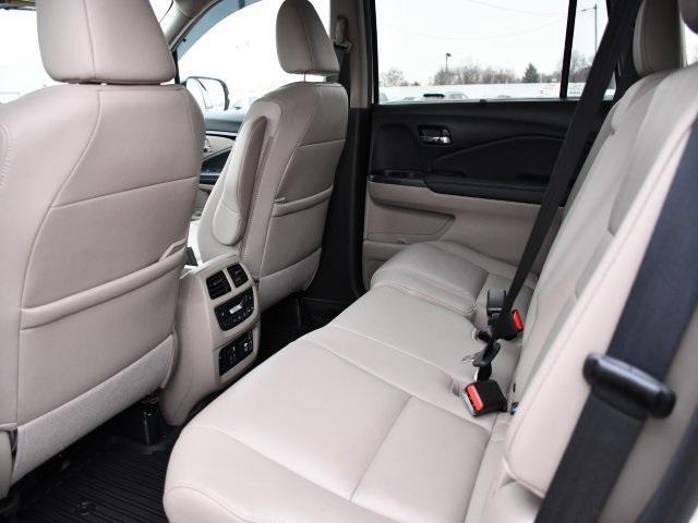 used 2022 Honda Pilot car, priced at $30,828