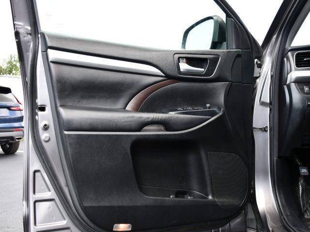 used 2018 Toyota Highlander car, priced at $16,879