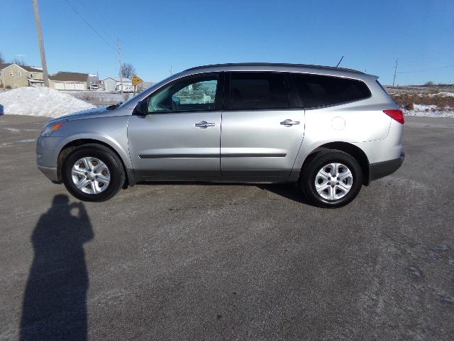 used 2011 Chevrolet Traverse car, priced at $4,750