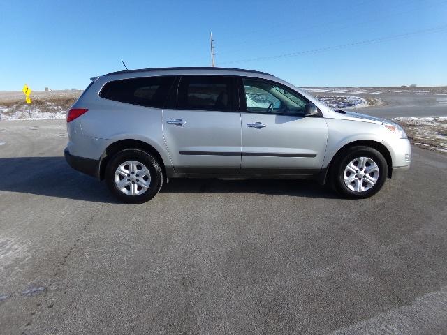 used 2011 Chevrolet Traverse car, priced at $4,750