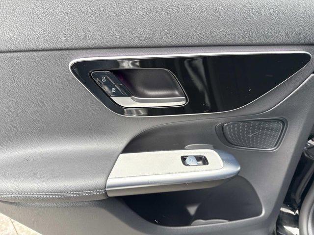 new 2025 Mercedes-Benz GLC 300 car, priced at $47,991