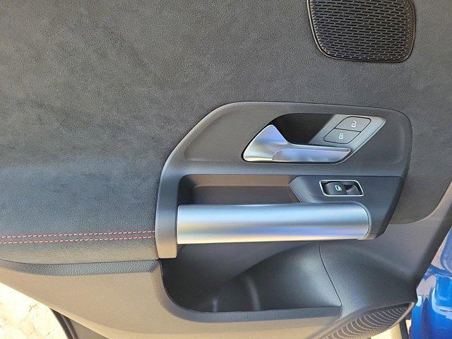 new 2025 Mercedes-Benz GLA 250 car, priced at $45,491