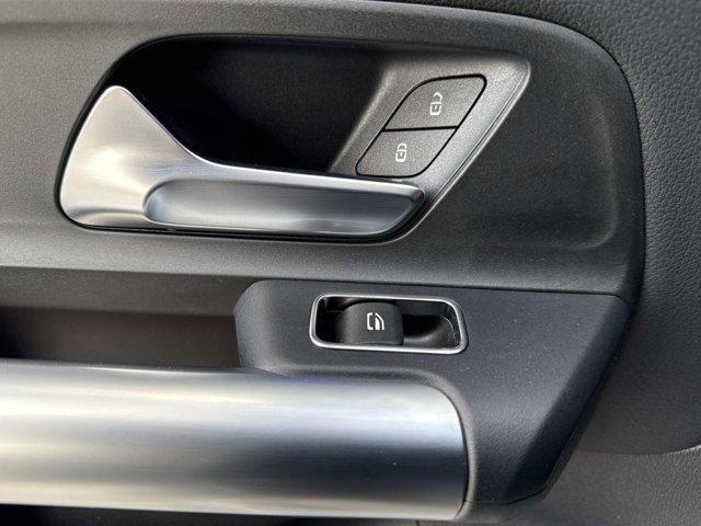 new 2025 Mercedes-Benz GLA 250 car, priced at $40,491