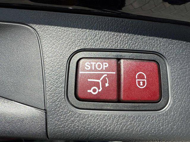 new 2025 Mercedes-Benz GLA 250 car, priced at $45,491