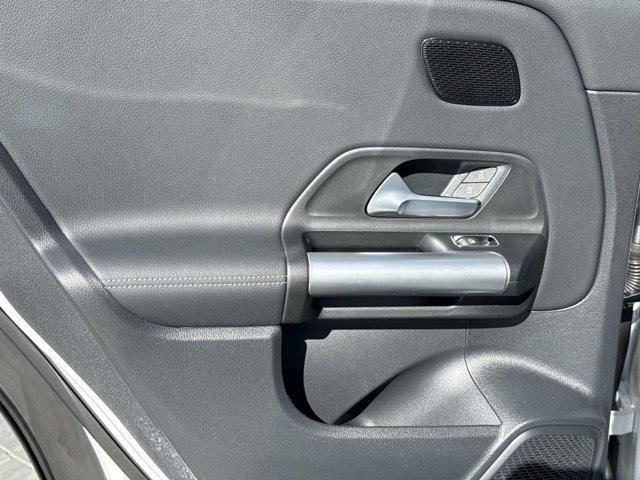 new 2025 Mercedes-Benz GLA 250 car, priced at $40,991