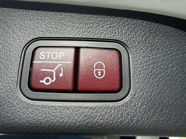 new 2025 Mercedes-Benz GLA 250 car, priced at $40,991