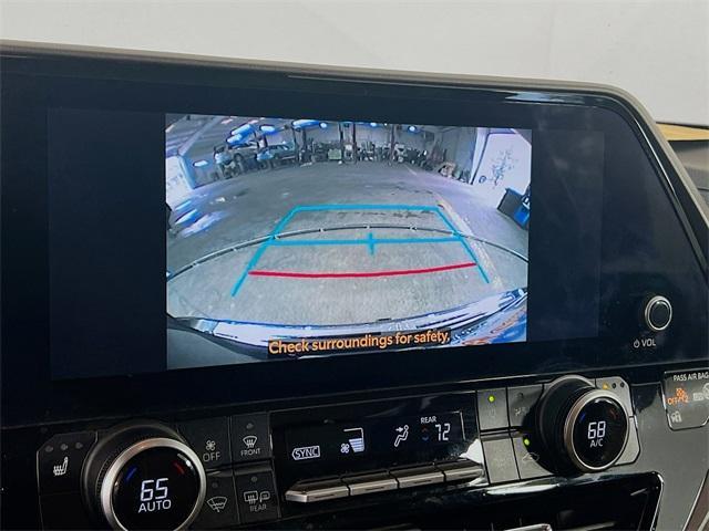 used 2023 Toyota Highlander car, priced at $27,250