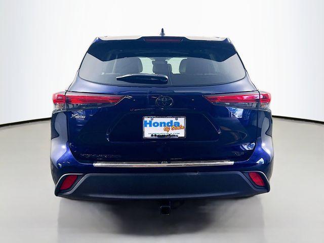 used 2023 Toyota Highlander car, priced at $27,156