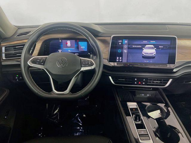 used 2025 Volkswagen Atlas car, priced at $30,198