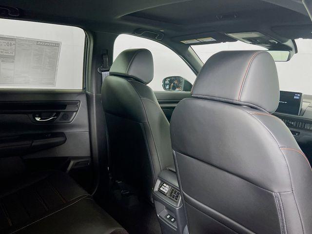 new 2026 Honda CR-V Hybrid car, priced at $38,400
