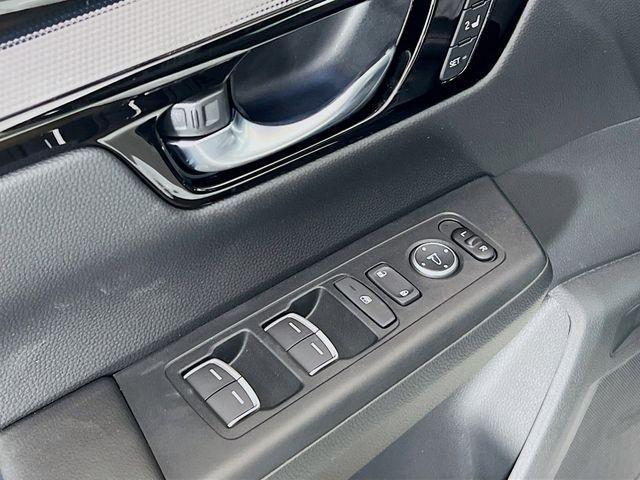 new 2026 Honda CR-V Hybrid car, priced at $41,624