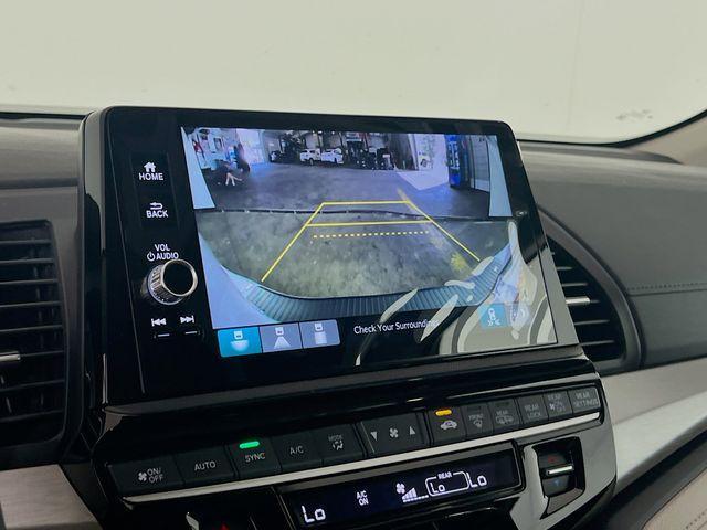 new 2026 Honda Odyssey car, priced at $42,324