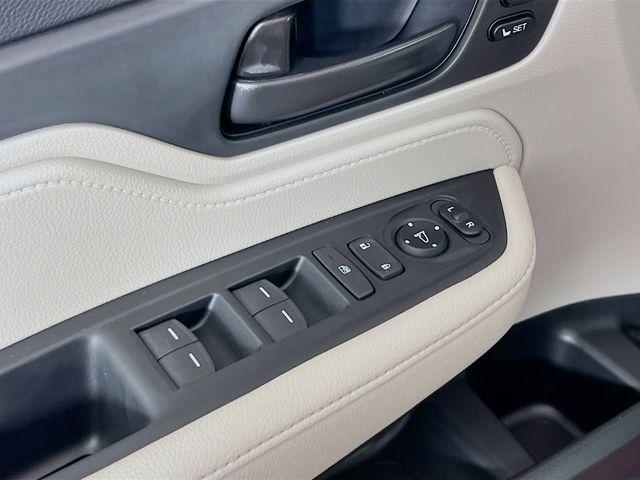 new 2026 Honda Odyssey car, priced at $43,371