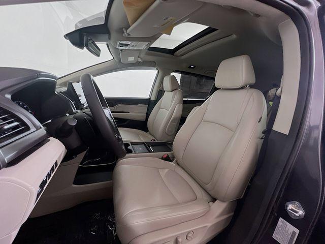 used 2025 Honda Odyssey car, priced at $37,435