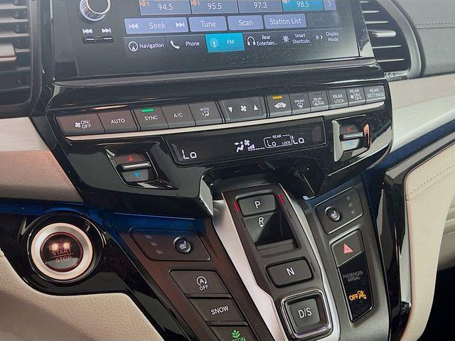 used 2025 Honda Odyssey car, priced at $43,072