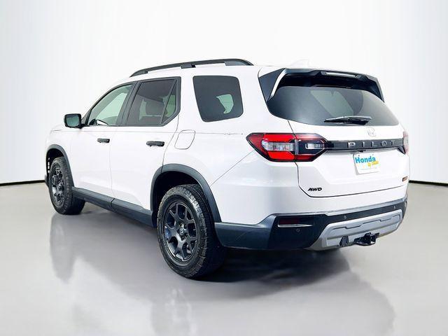used 2025 Honda Pilot car, priced at $39,895