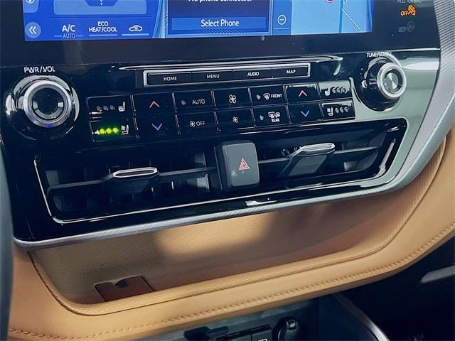 used 2020 Toyota Highlander car, priced at $27,500