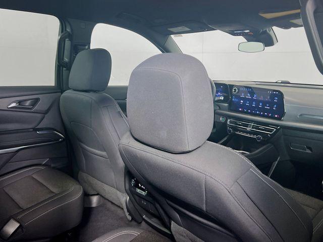 used 2025 Chevrolet Traverse car, priced at $33,935