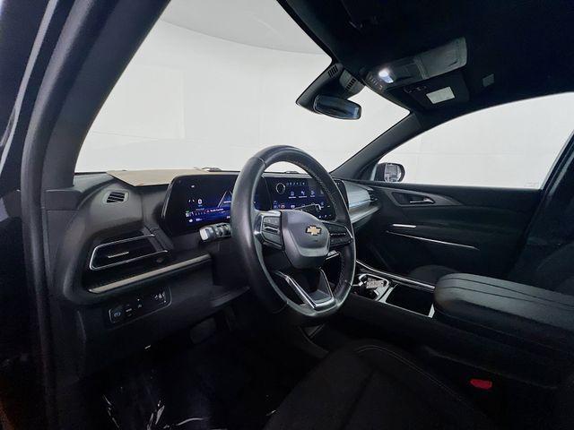 used 2025 Chevrolet Traverse car, priced at $35,585