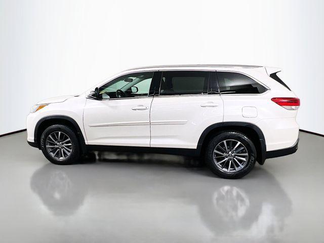 used 2019 Toyota Highlander car, priced at $21,650