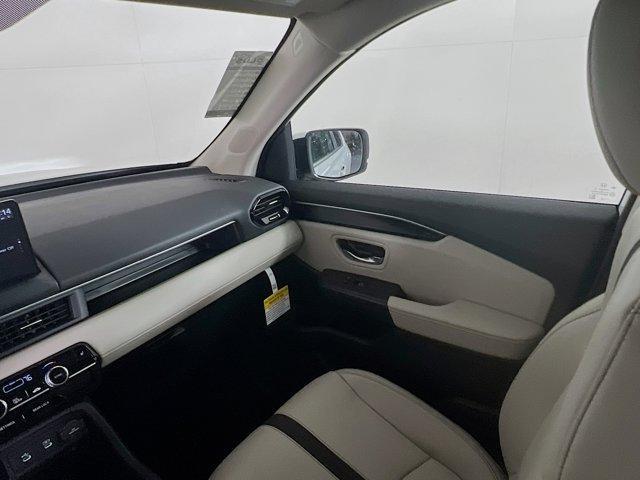 new 2026 Honda Pilot car, priced at $43,929