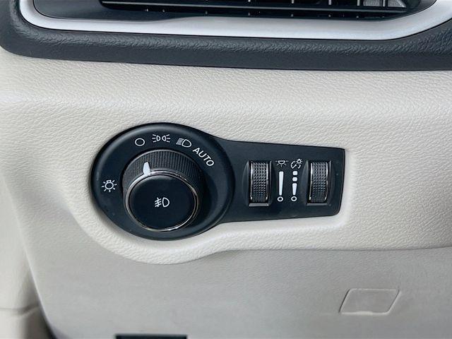 used 2023 Chrysler Pacifica car, priced at $20,000